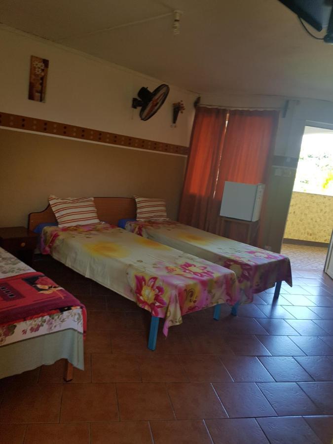 Sikamifer Quatre Bornes Bagian luar foto